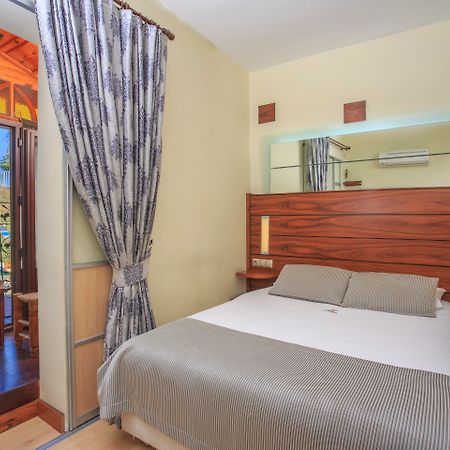Hotel Villa Daffodil Фетие Екстериор снимка